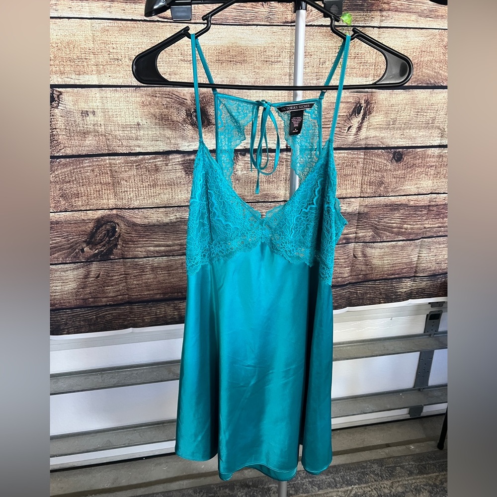 Victoria's Secret Night Gown Size Medium